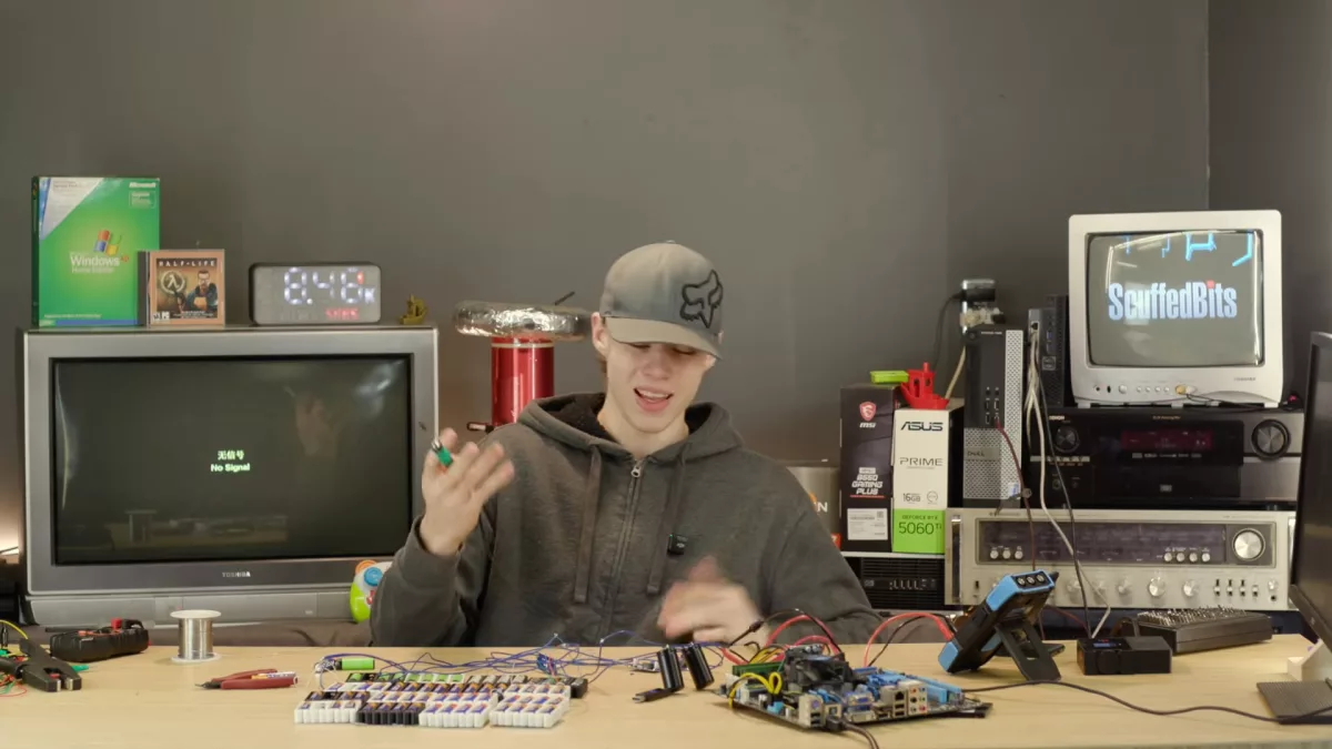 Des piles AA pour alimenter votre PC gamer ? ScuffedBits prouve que c'est une mauvaise idée