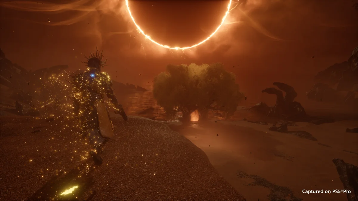 Saros : la mise à jour gratuite Zenith ajoute le New Game+ et un Boss Rush sur PS5