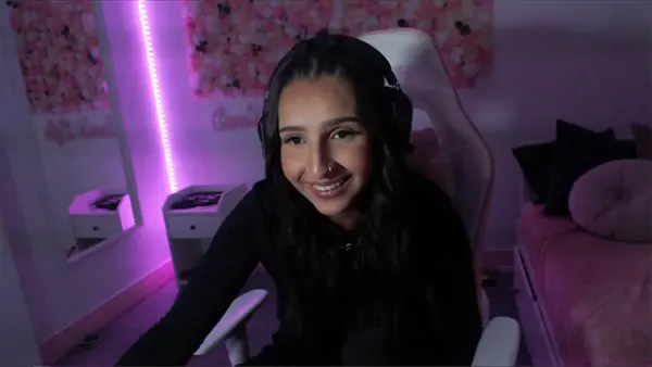 Cameliaaa92 et GTA RP : pourquoi le roleplay continue de cartonner sur Twitch